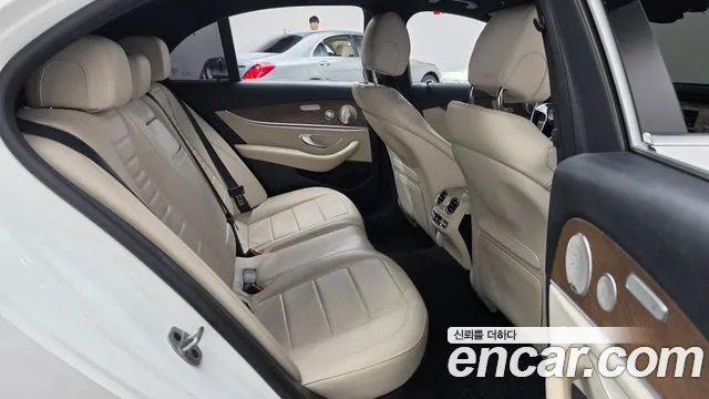 Mercedes-Benz E-Класс 2021 thumb 11