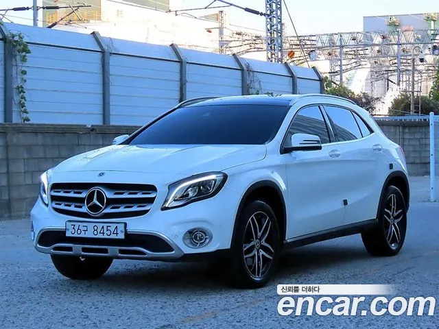 Mercedes-Benz GLA 2019 thumb 2