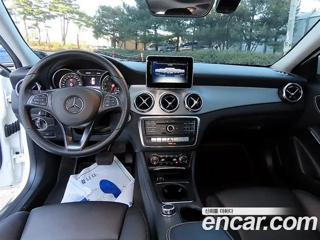 Mercedes-Benz GLA 2019 thumb 7