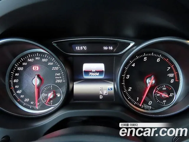 Mercedes-Benz GLA 2019 thumb 9