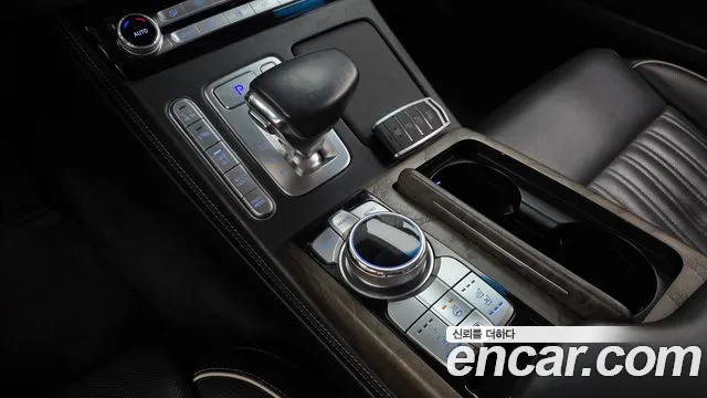 Genesis G90 2020 thumb 9
