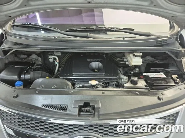 Hyundai Starex 2012 thumb 5