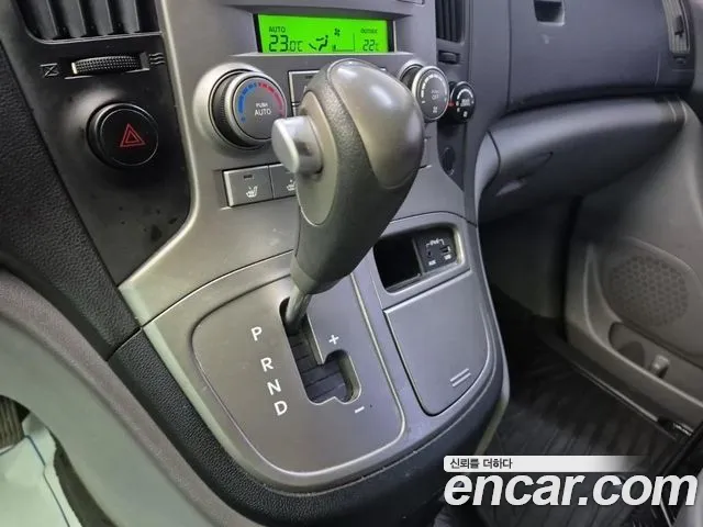 Hyundai Starex 2012 thumb 8
