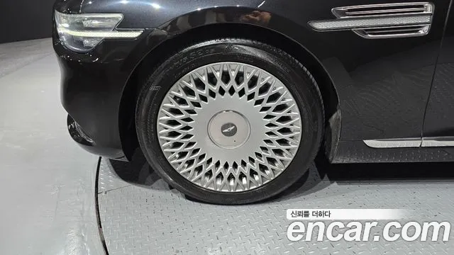Genesis G90 2019 thumb 5