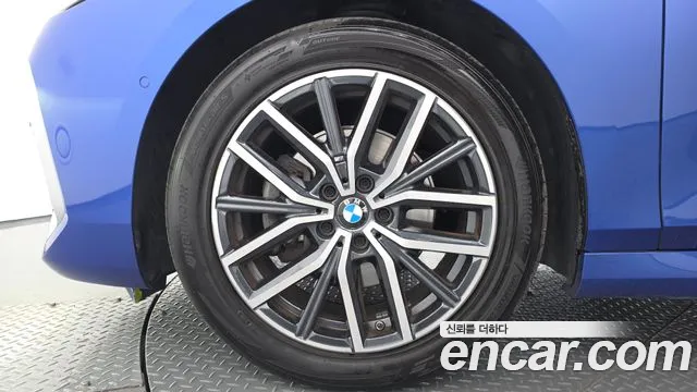 BMW 2-Series 2023 thumb 5