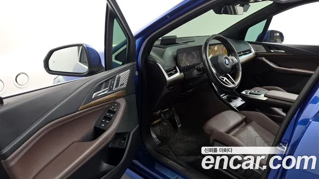 BMW 2-Series 2023 thumb 10