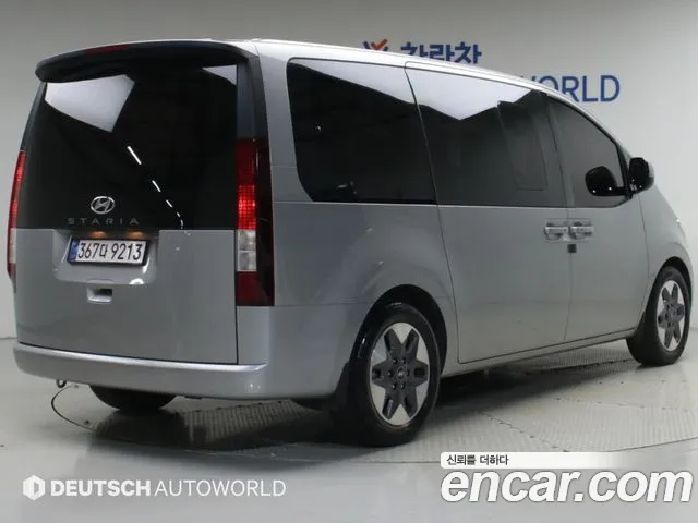 Hyundai Staria 2021 thumb 2