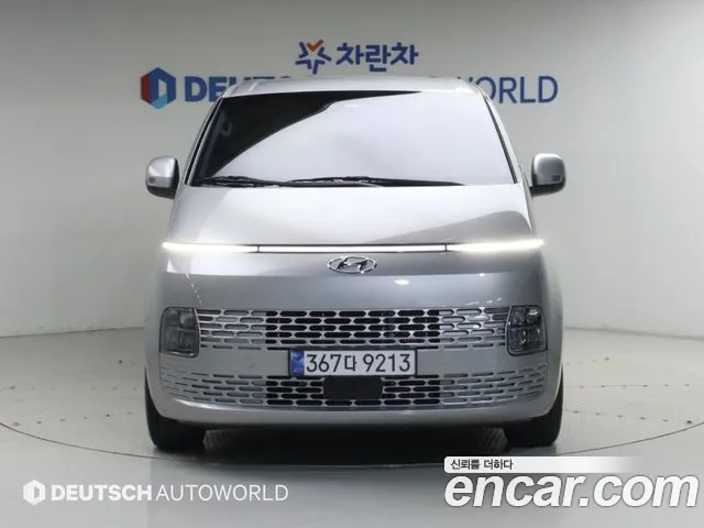Hyundai Staria 2021 thumb 3