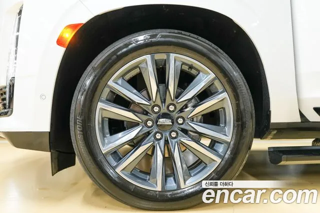 Cadillac Escalade 2023 thumb 5
