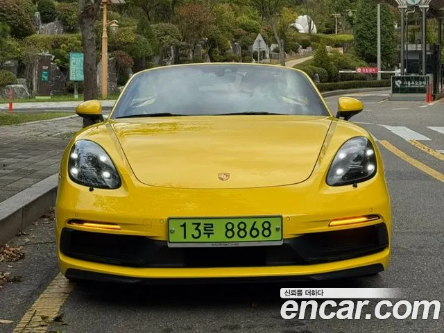 Porsche Cayman 2018 thumb 2