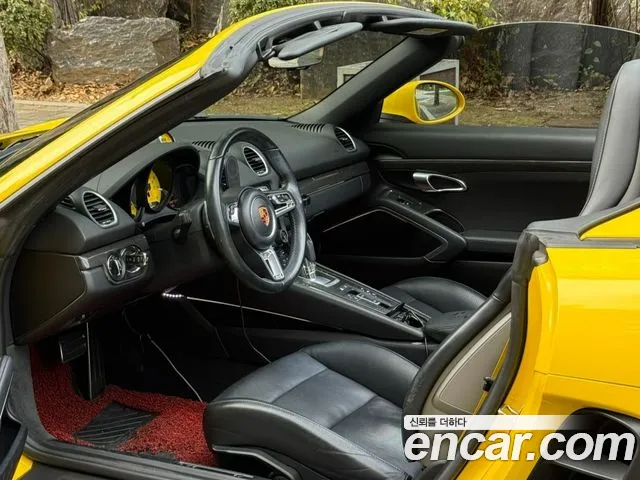 Porsche Cayman 2018 thumb 7