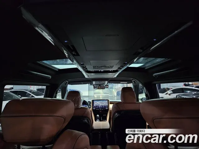 Toyota Alphard 2025 thumb 10