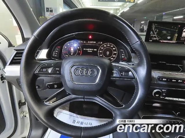 Audi Q7 2019 thumb 8