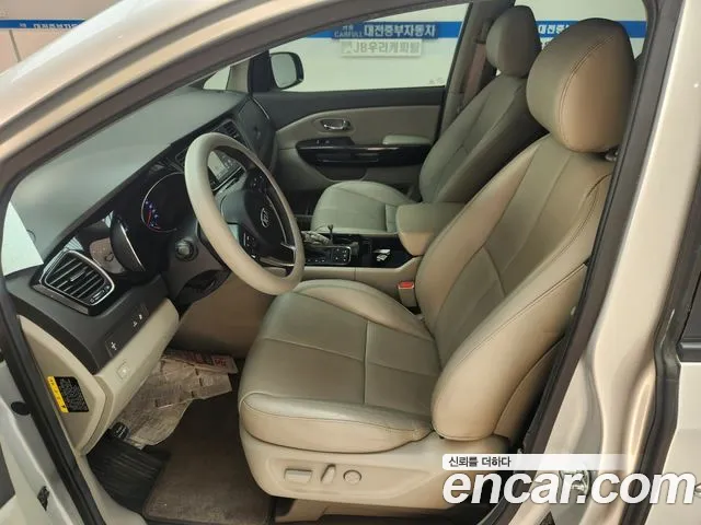 Kia Carnival 2016 thumb 7