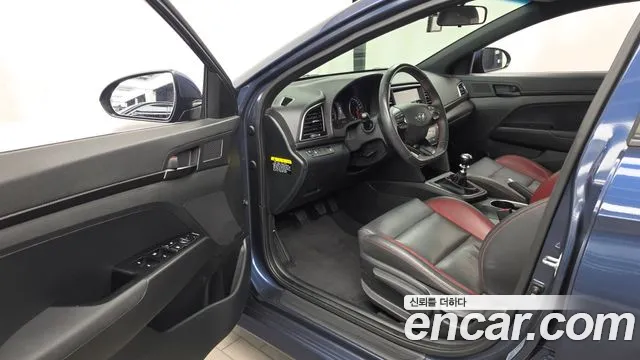 Hyundai Avante 2017 thumb 10