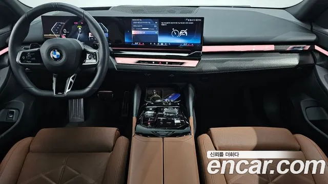 BMW 5-Series 2025 thumb 7