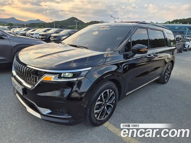 Kia Carnival 2022 thumb 2