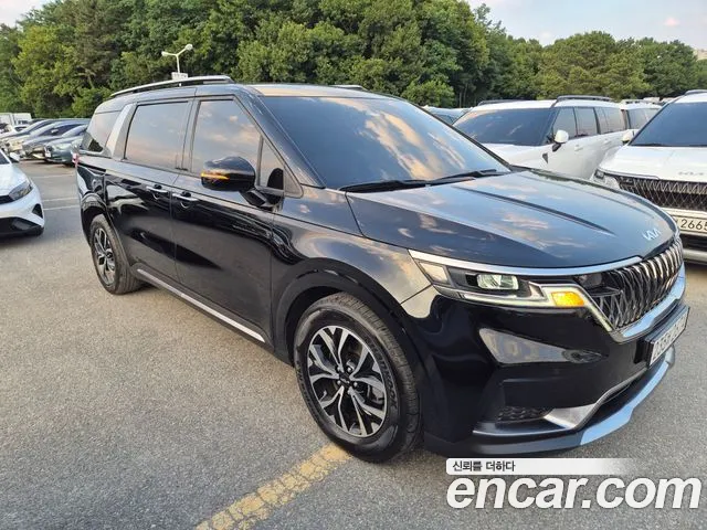 Kia Carnival 2022 thumb 3