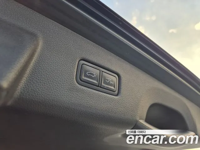 Kia Carnival 2022 thumb 10
