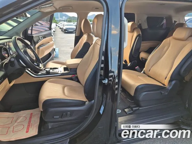 Kia Carnival 2022 thumb 11