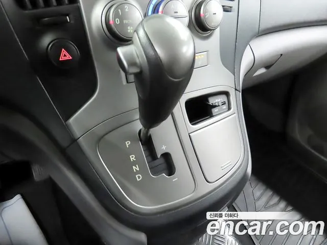 Hyundai Starex 2015 thumb 9