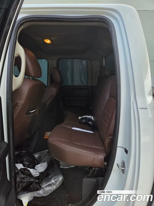 Dodge Ram Pick Up 2013 thumb 2