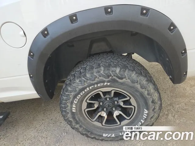Dodge Ram Pick Up 2013 thumb 4