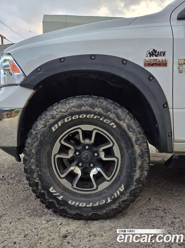 Dodge Ram Pick Up 2013 thumb 10