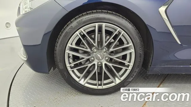 Genesis G70 2018 thumb 5