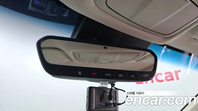 Genesis G80 2017 thumb 10