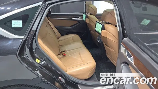 Genesis G80 2017 thumb 11