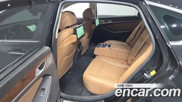 Genesis G80 2017 thumb 12