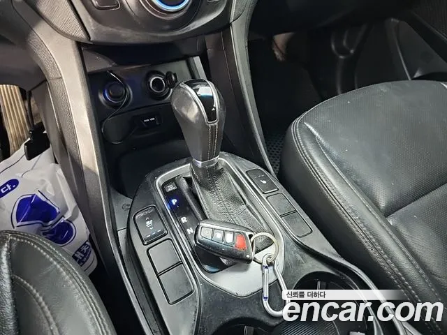Hyundai Santa Fe 2012 thumb 7