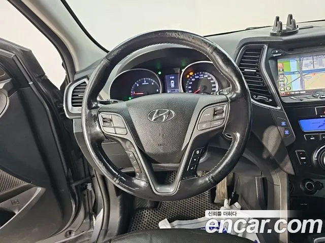 Hyundai Santa Fe 2012 thumb 8