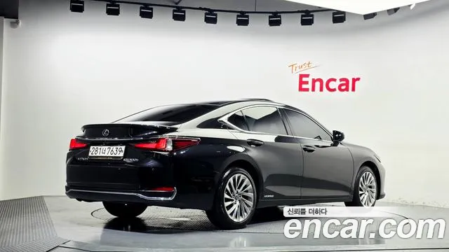 Lexus ES 2021 thumb 2