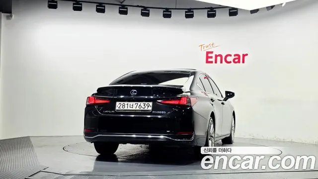 Lexus ES 2021 thumb 4