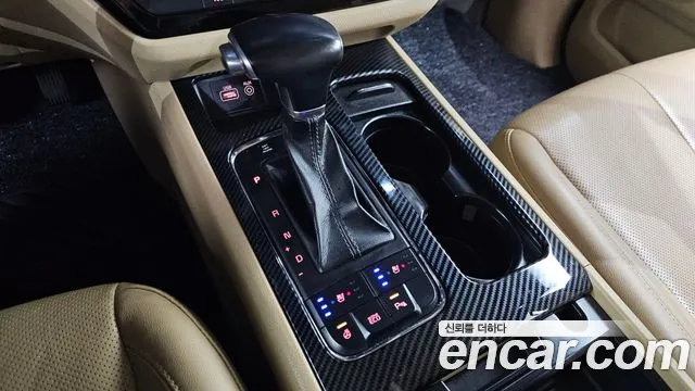 Kia Carnival 2017 thumb 9