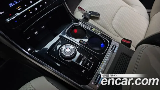 Kia Carnival 2021 thumb 8