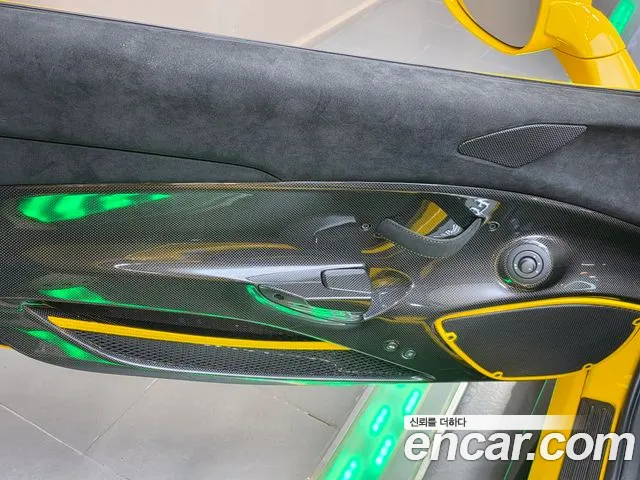 Ferrari 488 2020 thumb 7