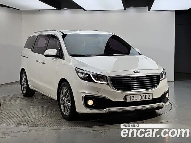 Kia Carnival 2016 thumb 2