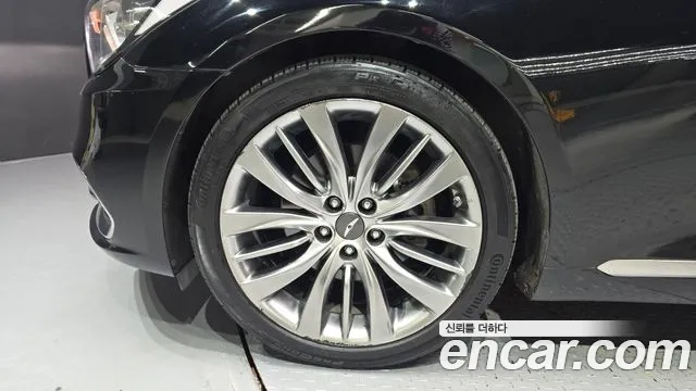 Genesis G80 2016 thumb 5