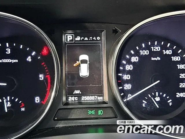 Hyundai Santa Fe 2016 thumb 7
