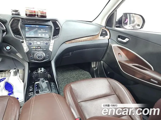 Hyundai Santa Fe 2016 thumb 10