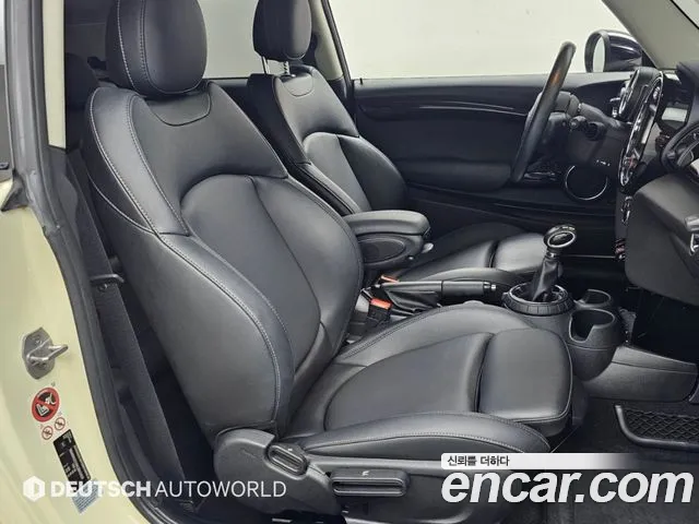MINI Hatch 2016 thumb 10