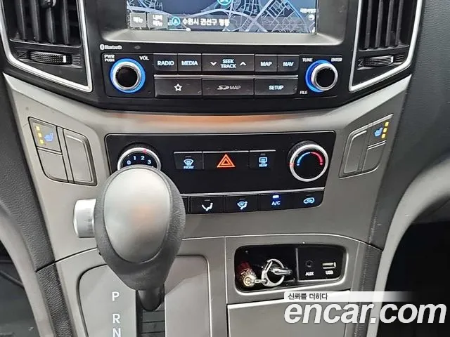 Hyundai Starex 2019 thumb 10