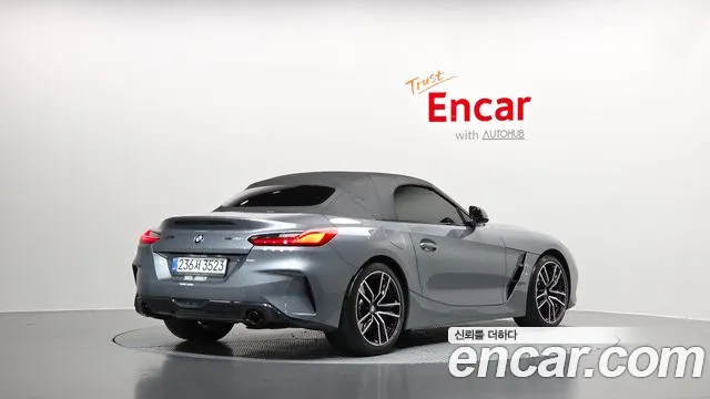 BMW Z4 2025 thumb 2