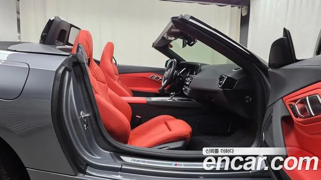 BMW Z4 2025 thumb 11