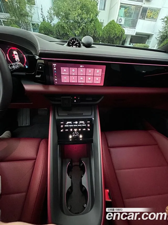 Porsche Macan 2024 thumb 5