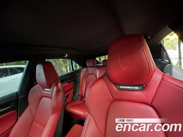 Porsche Macan 2024 thumb 6