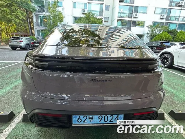 Porsche Macan 2024 thumb 9